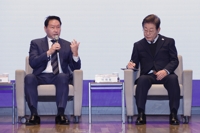 李, 사법리스크 벗자 '친기업·경제회복' 강조…중도확장 박차