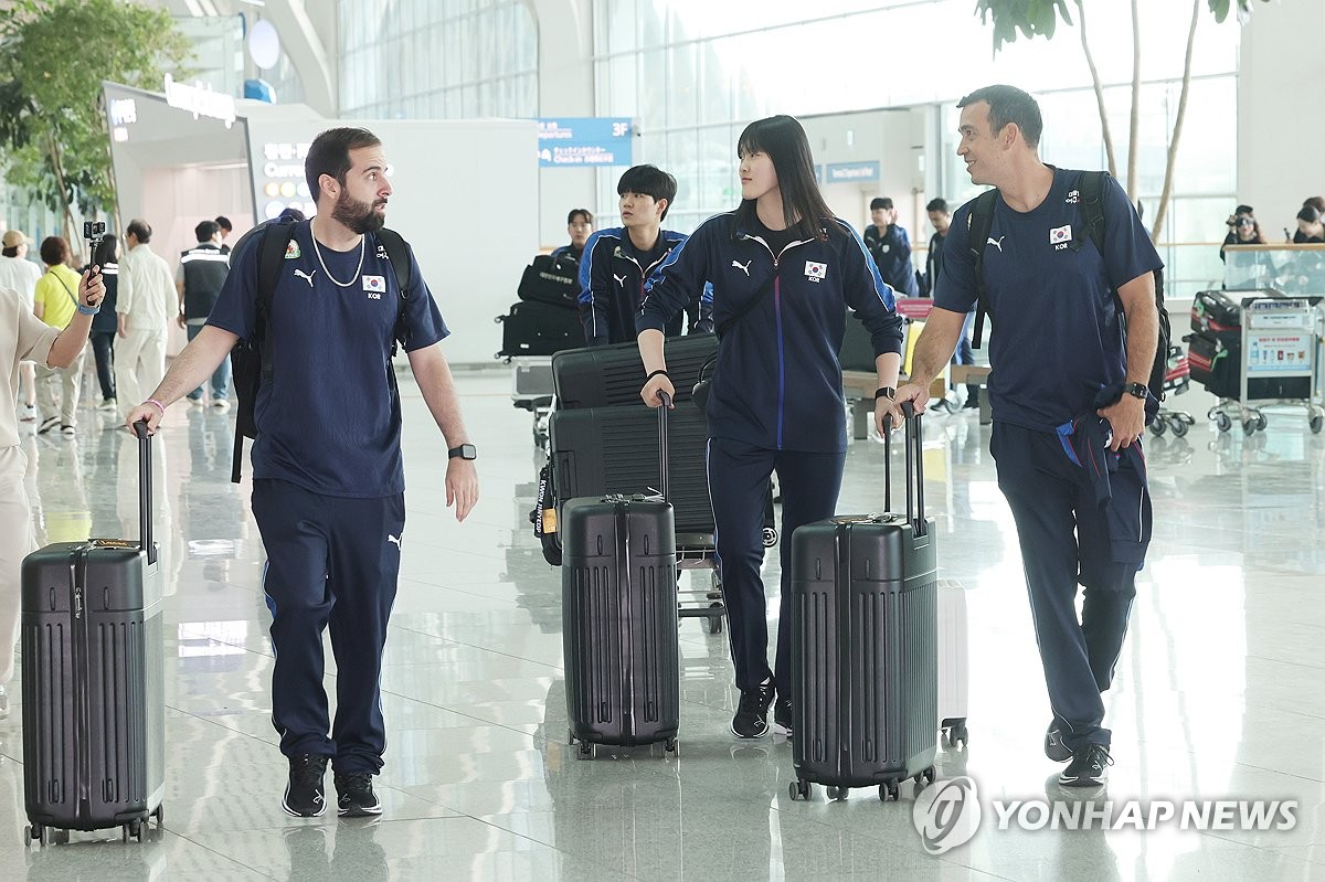 VNL 잔류는 현실적 목표…한국 여자배구 대표팀 브라질로 출국