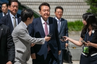 대선 이후 첫 포토라인 지나는 尹…오늘 내란 혐의 6차 공판