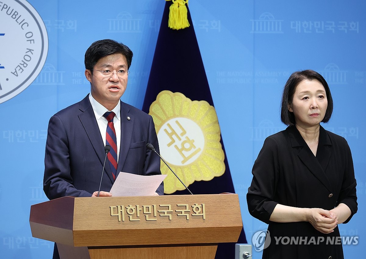 與, 李대통령 기자회견에 "정상 정부 들어섰음을 국민께 확인"