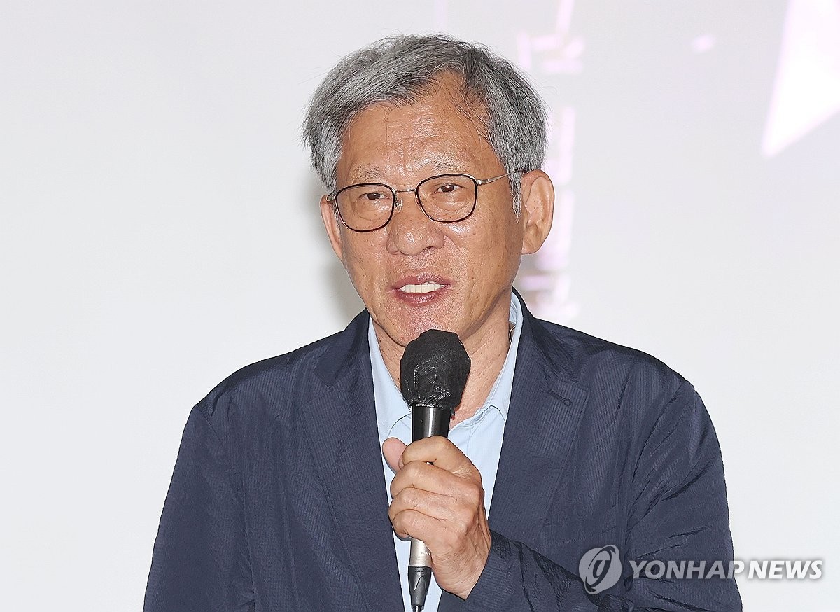 故이애주 사진집 펴낸 유홍준 "아카이브 중요하단 생각에…