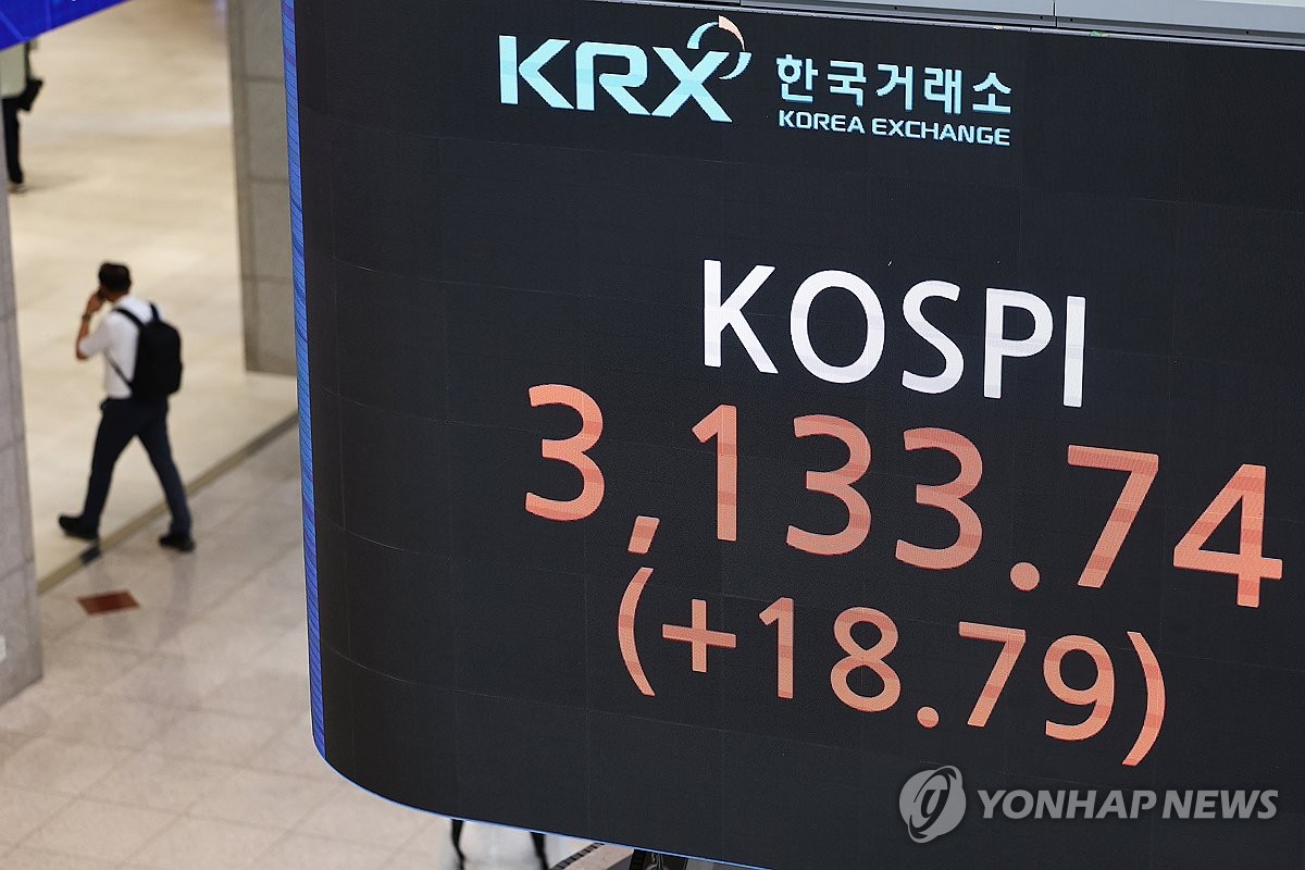 이중근 162억, 김범수 150억…비상장사 배당잔치 벌인 재벌들