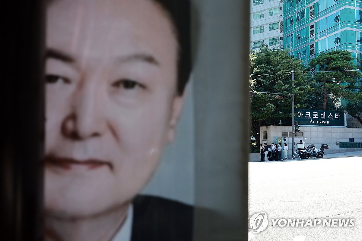 尹도 윤상현도 특검 수사 비협조…압수 아이폰 비밀번호 …