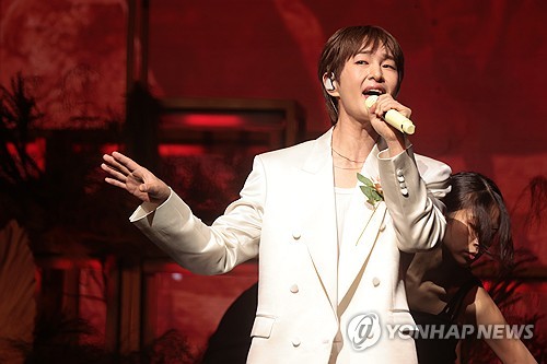Onew returns with 2nd studio album 'Percent,' readies for world tour