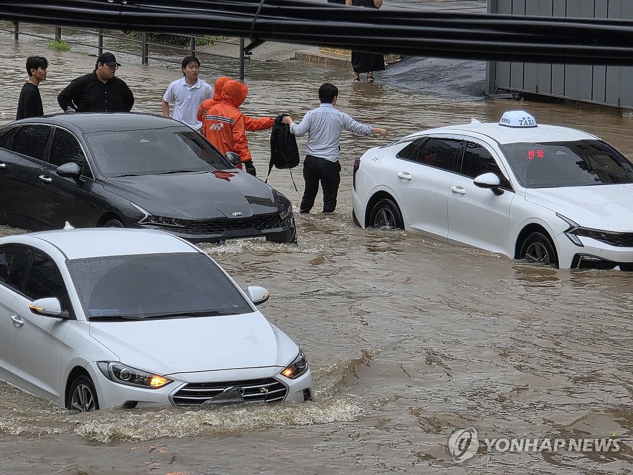 폭우 쏟아져 …광주·전남서 침수 등 피해 속출