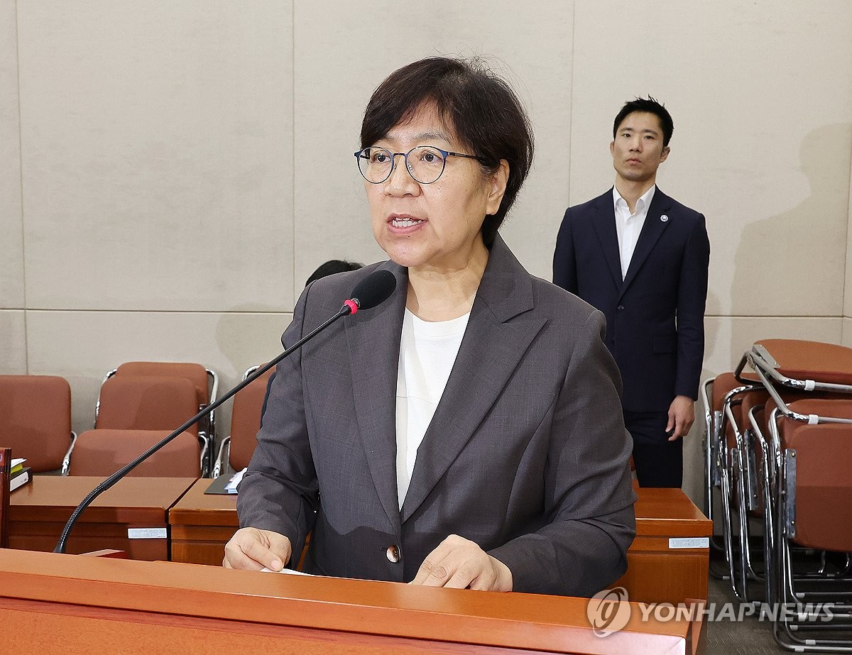 정은경 "남편 주식, 단타 매매 없어…지적 따갑게 받겠다"(종합)