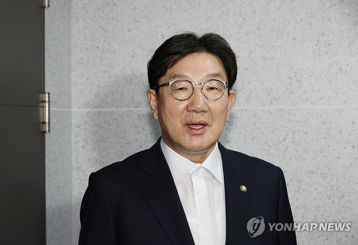 홍준표 "尹 국힘 대선경선 승리배경은 특정종교"…권성동 "망상" 관련 이미지2