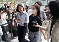 김건희특검, 집사 배우자 소환…'의문의 46억' 행방 확인될까