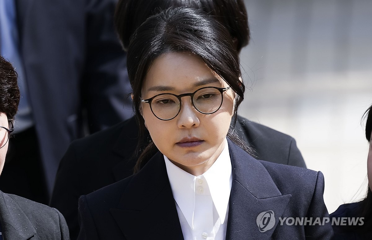 김건희 여사, 특검 소환 명령… 건강 문제에도 출석 결정 (종합 2보)
