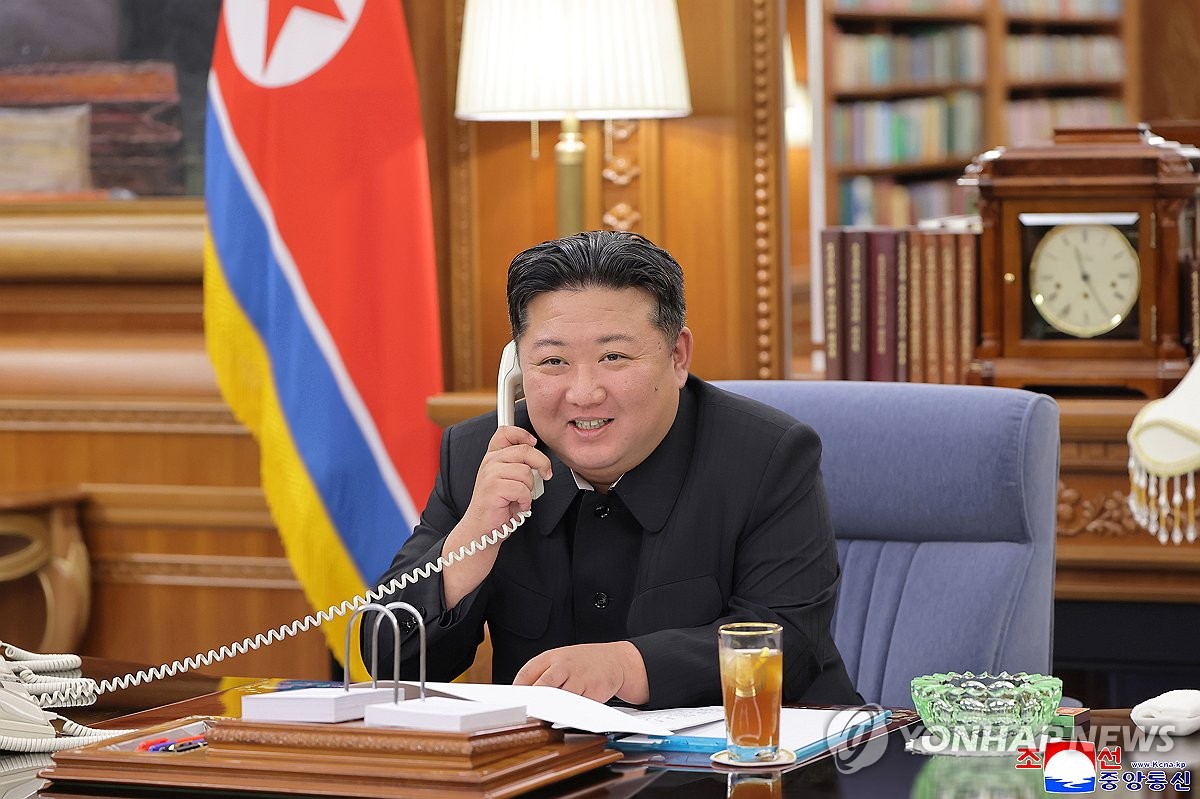 김정은, 푸틴에 "러 조치 전적 지지"…외국정상과 통화 첫 공개