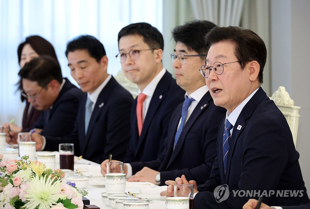 李대통령 "여야 첫 민생경제협의체 기대…더 크게 협력하길"