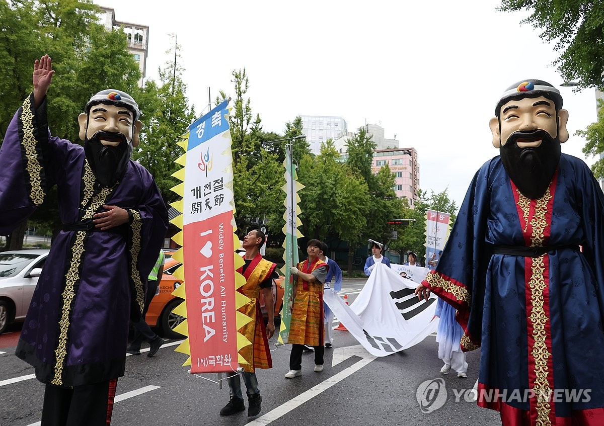 建国記念日「開天節」記念パレード