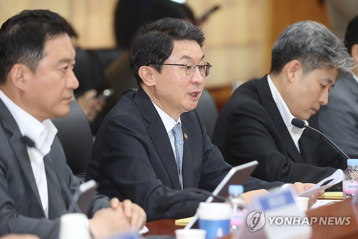 FSC chief vows efforts to increase venture capital investment in new tech