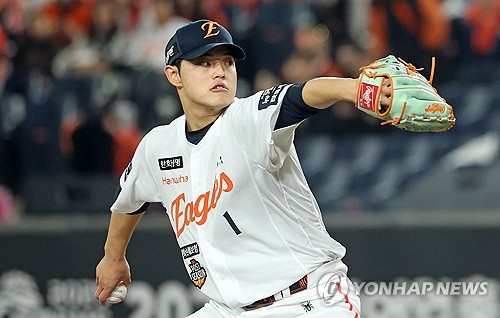 대표팀 훈련 합류 한화 문동주 "가을 야구, 매년 하고 싶어요"