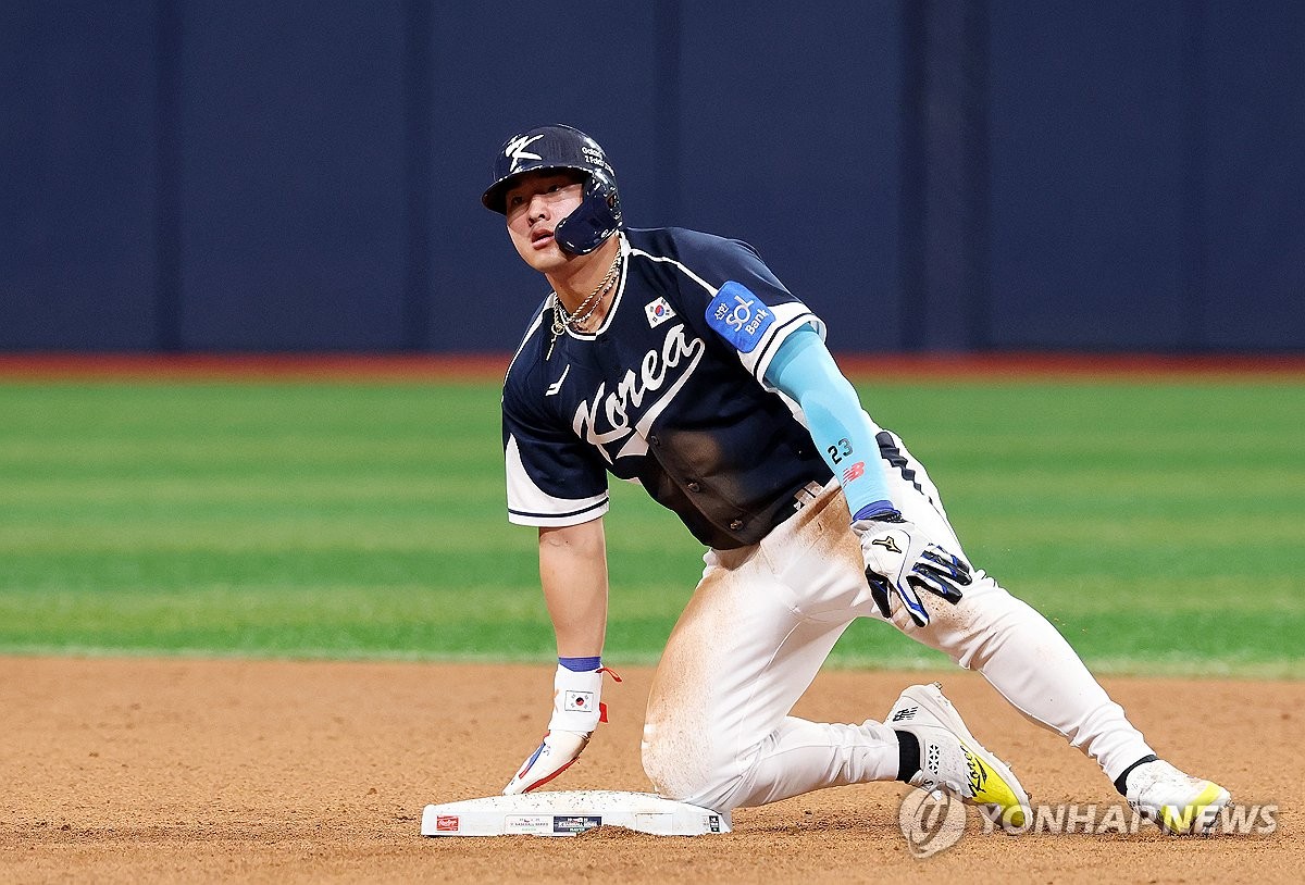 2루 도루 성공하는 안현민