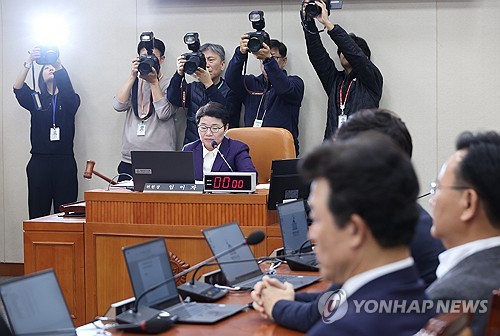 '배당 분리과세 50억 초과구간 신설·최고 30%세율' 기재위 의결