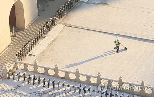 전국 가끔 구름많고 강원·경북 곳곳 눈·비…낮 최고 4~11도