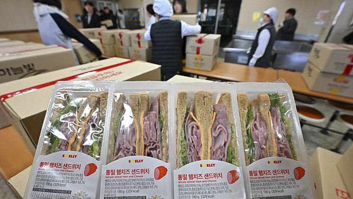 '대체 급식'…학교 비정규직 파업